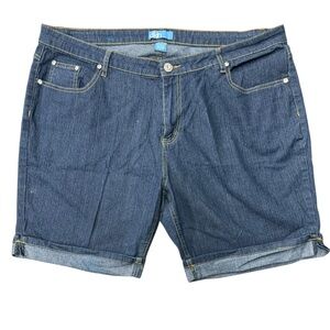 Women’s dkin stretchy blue denim shorts Size 22W
